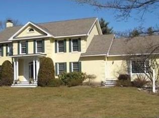 2 Sanger Cir, Dover, MA 02030
