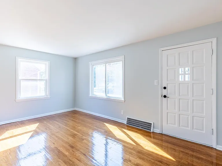 1231 Churchill Rd — Photo 15