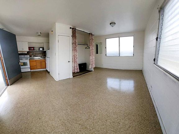 5th image of 1926 S King St #26