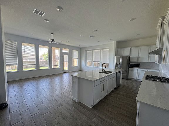 3rd image of 1148 Canuela Way