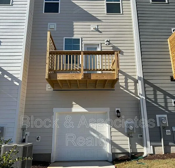 608 Gimari Dr — Photo 5