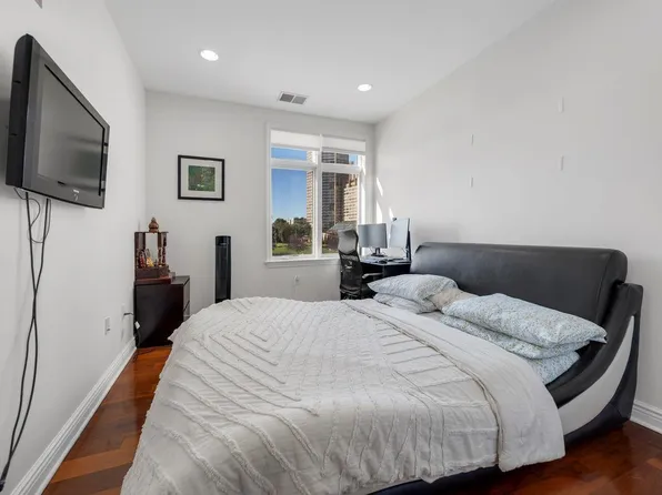 7400 River Road image 13 of 31