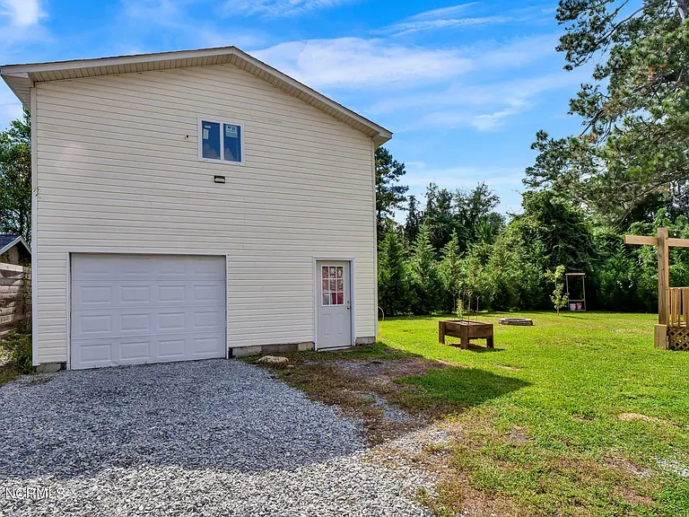 4646 Manchester Dr — Photo 20