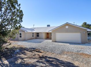 34 Lockwood Ln, Edgewood, NM 87015