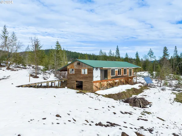 601 Rattlesnake Rd, White Salmon, WA 98672