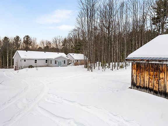 5th image of 100 Monkey Run Rd