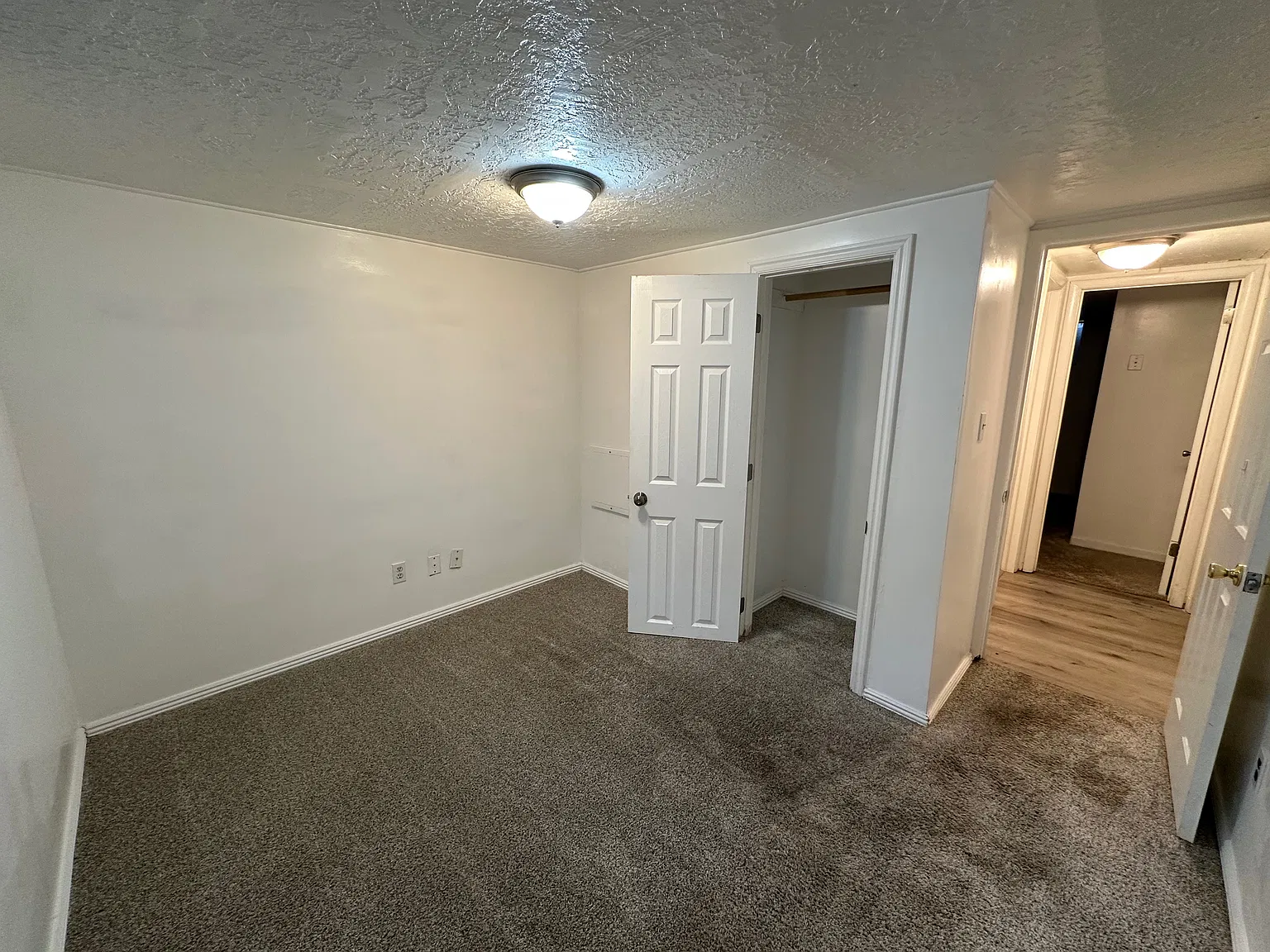2 bed, 900 sqft, $1,000 — Photo 4