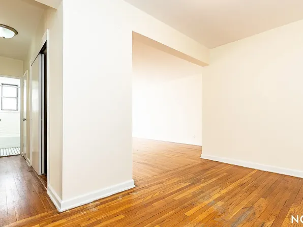 3415 Parsons Blvd, Flushing, NY