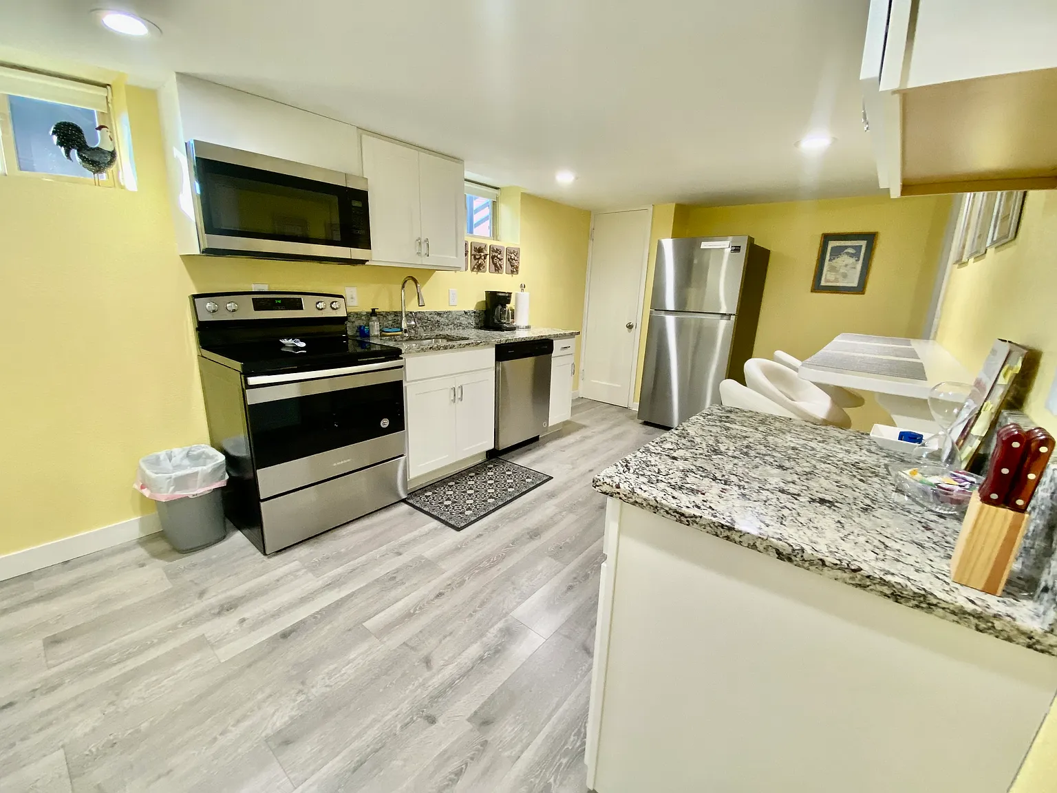 2 bed, 1400 sqft, $1,995 — Photo 4