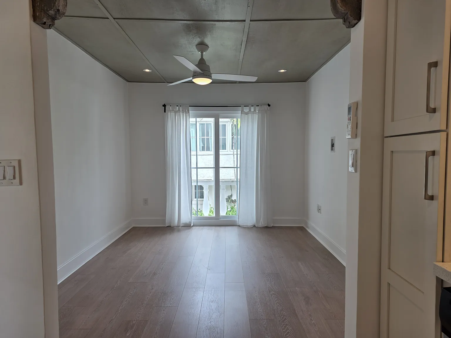 1 bed, $2,300 — Photo 2