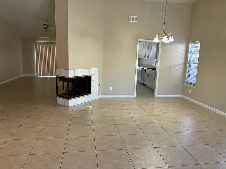 2614 Sycamore Ln — Photo 7