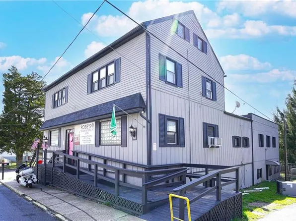 22 Coal St, Middleport, PA 17953