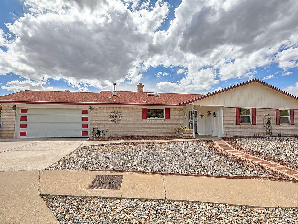 1st image of 1061 Jewel Pl NE
