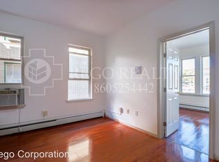 277 Buckingham St #204, Hartford, CT 06106
