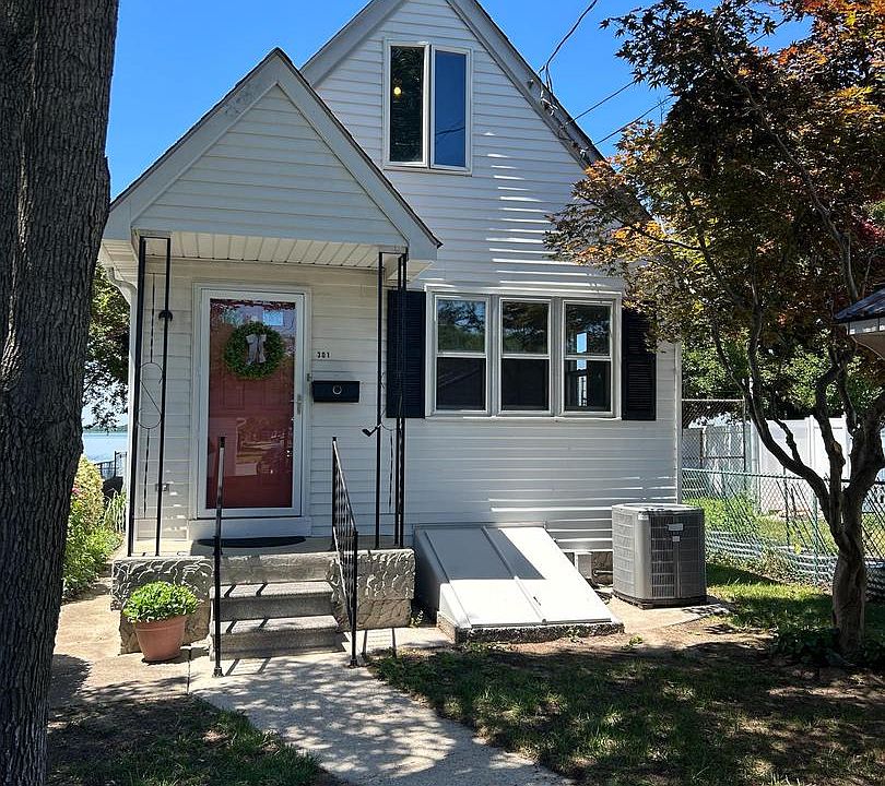 1st image of 301 Enlow Pl
