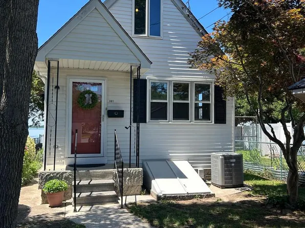 301 Enlow Pl, Pennsville, NJ 08070