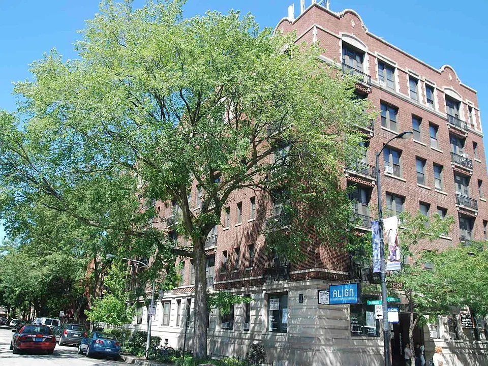 530 W Diversey