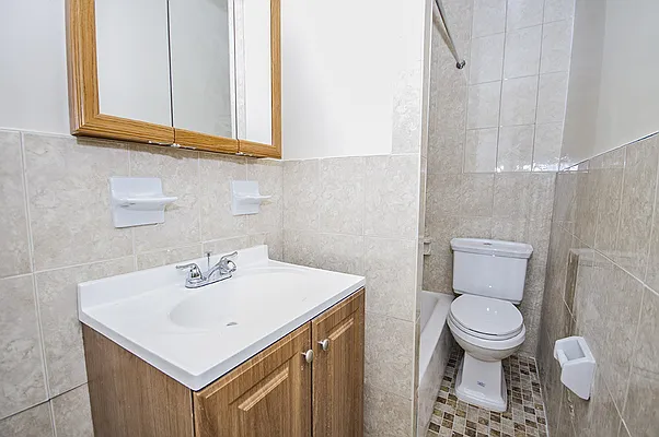 Rented by Level Group | media 17