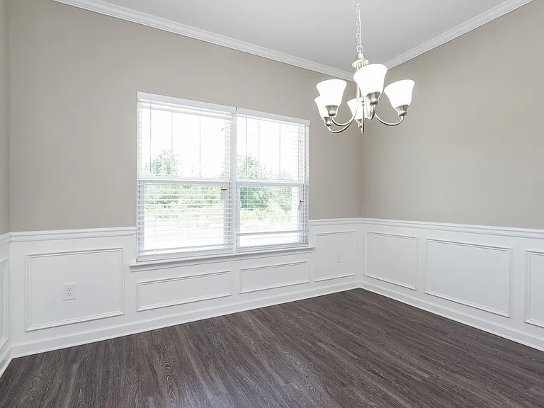 723 Fieldcrest Dr — Photo 5