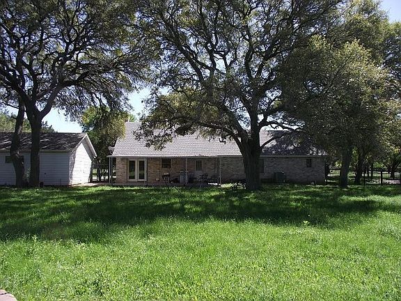3rd image of 6164 Circle Oak Dr