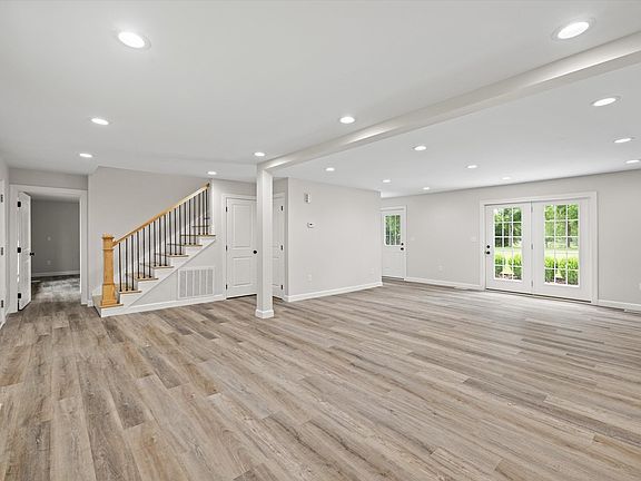 5th image of 229 Cathlyn Dr