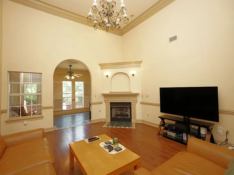 428 Riverchase Blvd — Photo 9