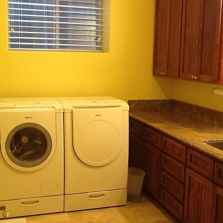 1st image of 7966 Canyon Dr