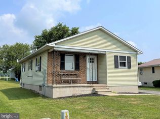 16 Fawn Ave, New Oxford, PA 17350