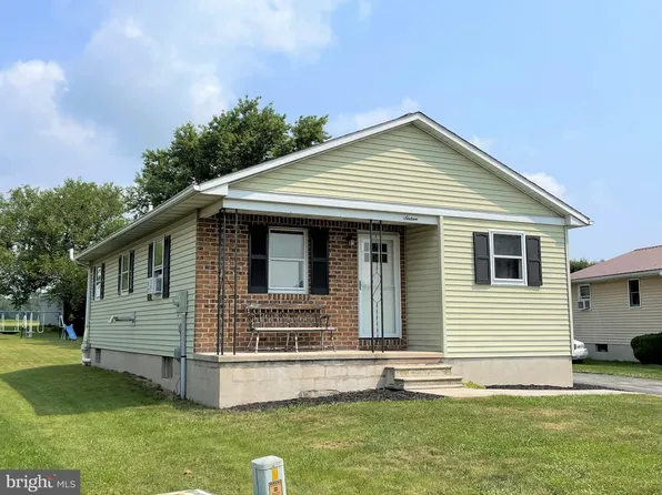 16 Fawn Ave, New Oxford, PA 17350