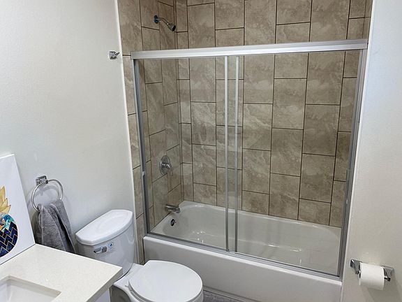 3rd image of 3551 Sabina St #1/2
