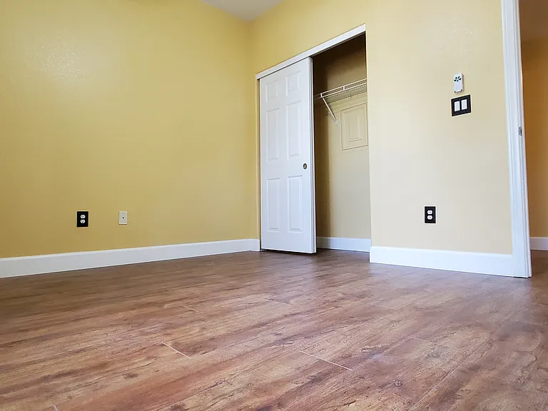 2291 W Horizon Ridge Pkwy #13275 — Photo 11