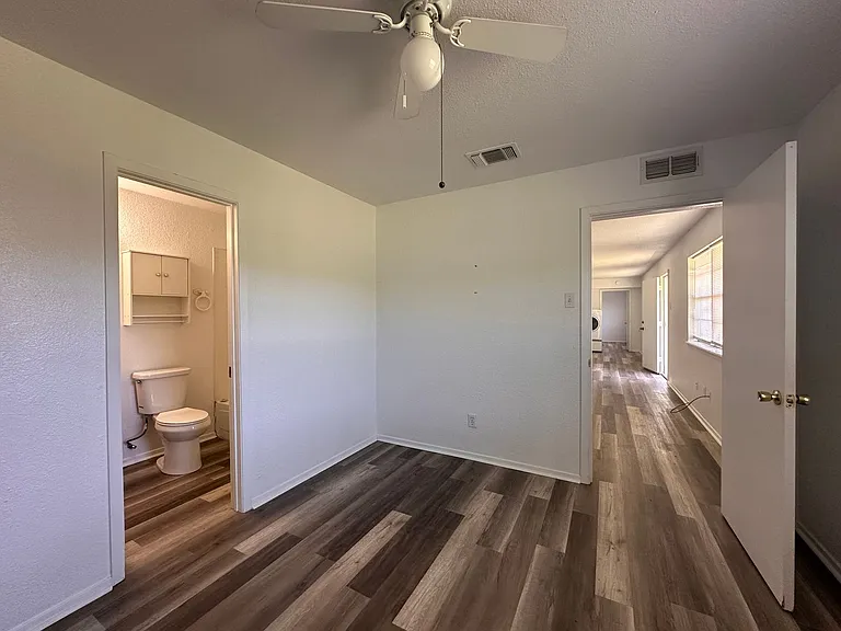 1808 Springlake W — Photo 6
