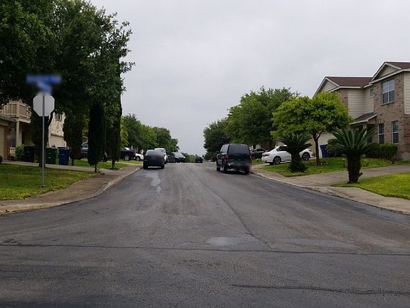 5th image of 914 Magnolia Hl