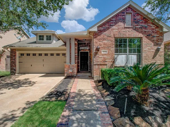 18314 N Elizabeth Shore Loop, Cypress, TX 77433