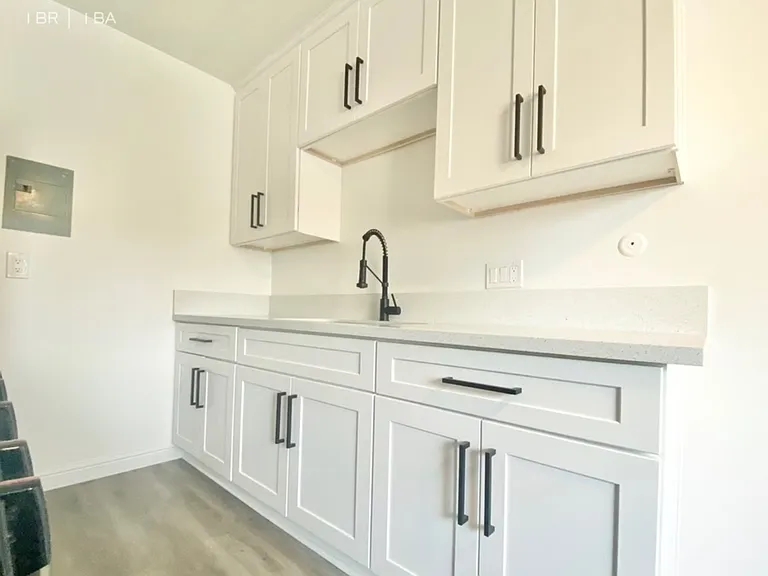Vine Fullerton Apartments — Photo 11