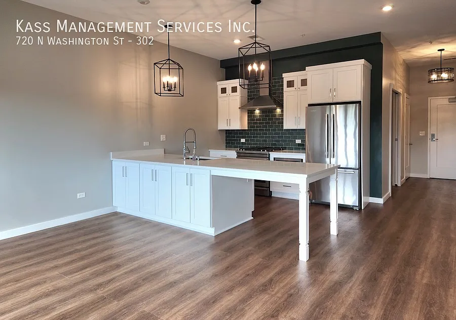 Spacious Naperville New Construction 2 bed / 1 bath with Custom Finishes, In-Unit W/D, Balcony an... — Photo 1