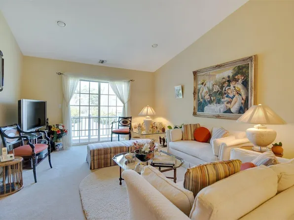 950 Madeira Boulevard #950, Melville, NY 11747