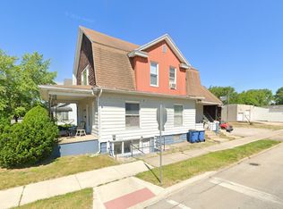 1009 Division St, Mishawaka, IN 46545