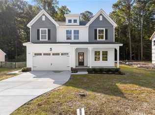 1052 Washington Dr, Chesapeake, VA 23322