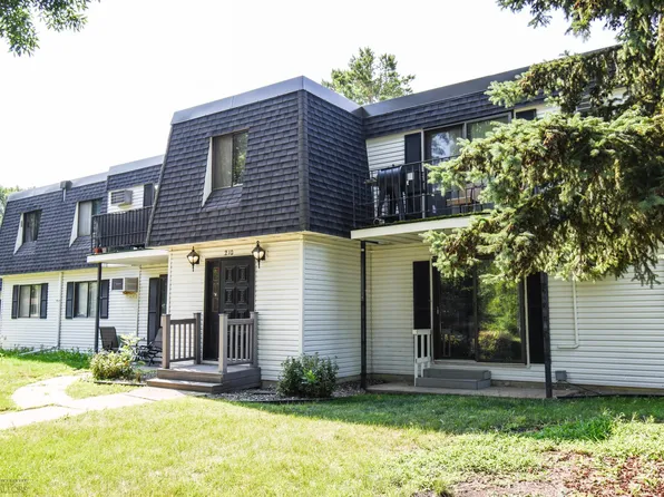 210 35th Ave N APT 10, Fargo, ND 58102