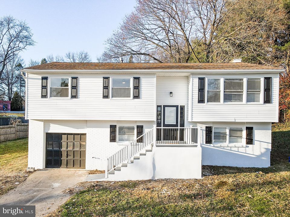 1st image of 1711 Wembley Dr
