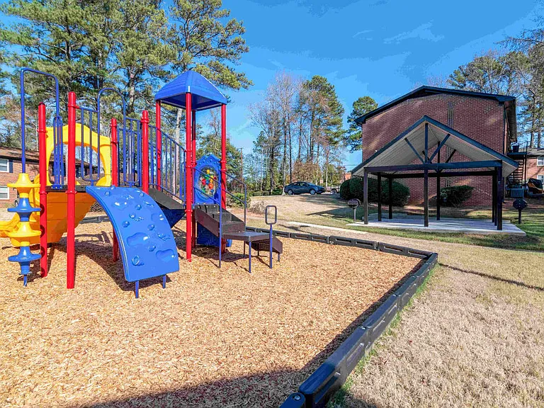 Westwood Glen — Photo 16