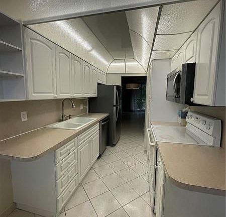 3rd image of 250 Jacaranda Dr APT 304