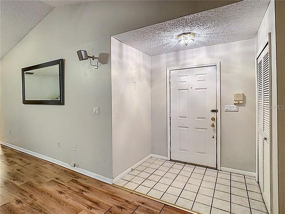 4th image of 539 Bonnie Blvd