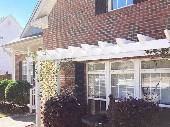 5th image of 2806 Warlick Dr