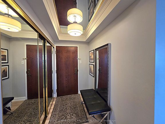 3rd image of 24 Hanover Rd #2101