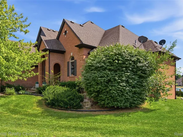 11908 Cedarwood Dr, Shelby Township, MI 48315