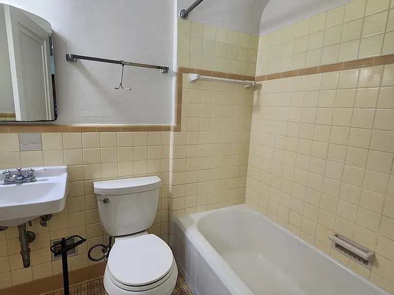 2615 Stevens St #B — Photo 16