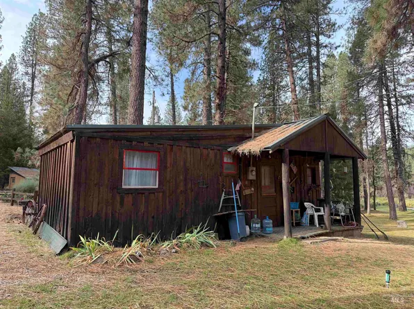 4 Lightning Creek Cir, Garden Valley, ID 83622