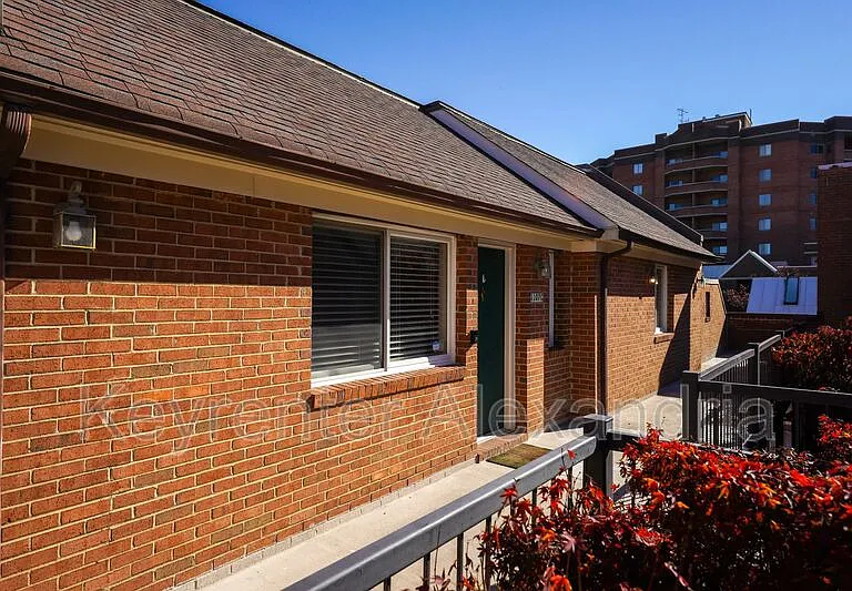 1107 N Taylor St #C — Photo 2
